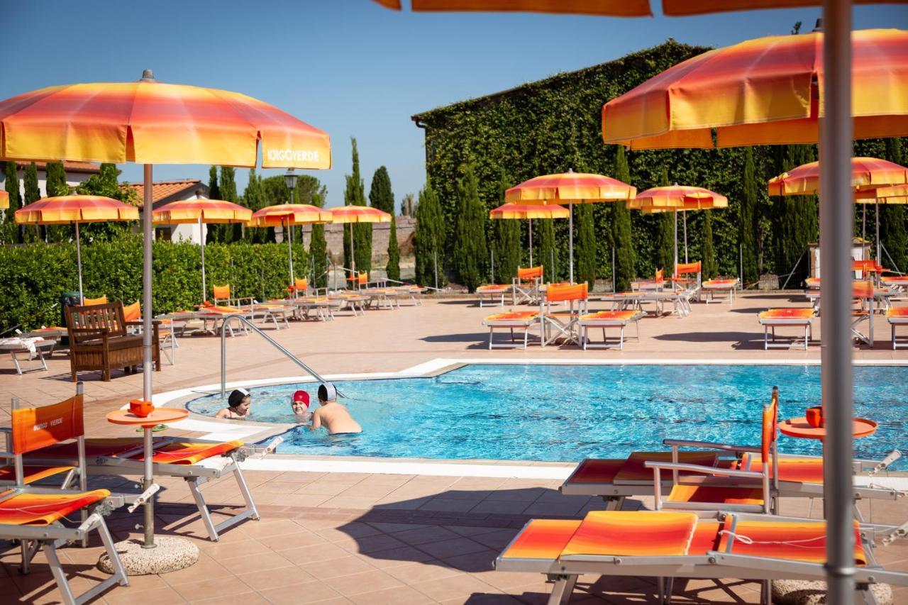 Borgo Aparthotel 3*
